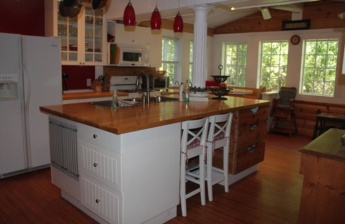 Williams Bay Cabina | Acogedor, Para toda la familia Log Cabin cerca de todo!