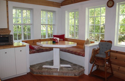 Williams Bay Cabina | Acogedor, Para toda la familia Log Cabin cerca de todo!