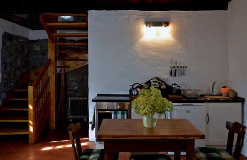 Kapolcs Cabaña | Cozy Family Friendly Country Cottage Panoramic View Northern Balaton 92m2
