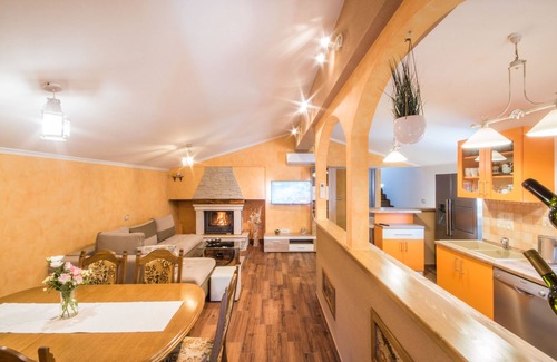 Karojba Villa | Villa romántica y totalmente vallada