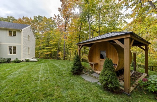 Meredith Casa | Cozy family friendly home in the lakes region with outdoor cedar sauna