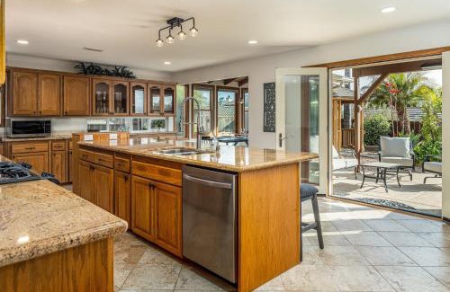 Olde Carlsbad Casa | Cozy Family Getaway home