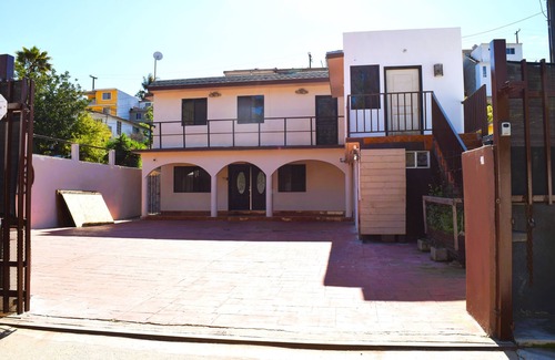 Ensenada Casa | Cozy family home 10-15min near tourist entertainment