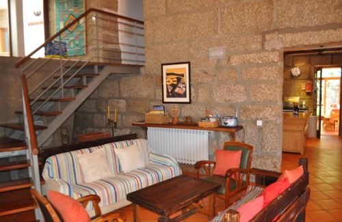 Vinho Casa | Cozy Family Home in Amazing Mountain with piano