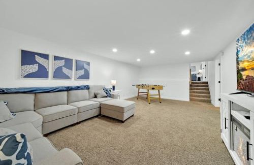 Coeur d'Alene Casa | Cozy Family Home- Modern, Spacious, Fully Stocked