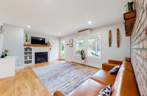Penn Yan Casa | Cozy Family Home