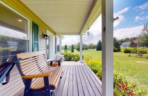 Penn Yan Casa | Cozy Family Home