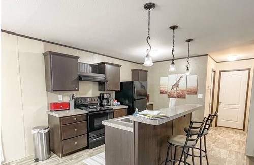 West Valley Casa | Cozy family home with great location and low fees.