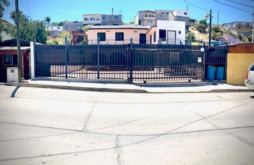 Ensenada Casa | Cozy family home with studio 10-15 min from tourist entertainment