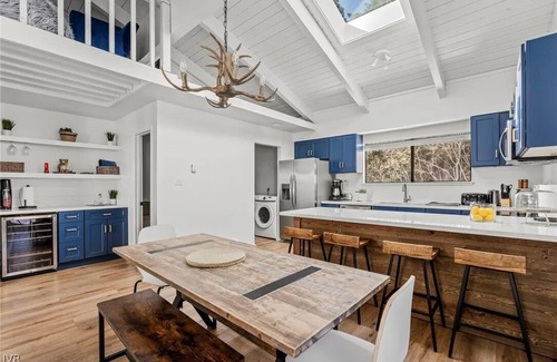 Incline Village Casa | Wrap around deck with outdoor living area!