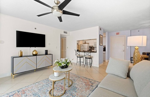 Aventura Apartamento | Cozy family retreat 1BD at unique Yacht Club w free parking