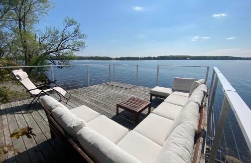 Prince Edward Casa | Cozy family waterfront retreat recently renovated