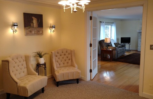 Bedford Casa | Cozy Farmette Easy Access Bedford PA