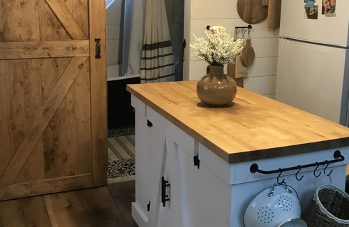 Sutton Casa | Cozy farmhouse cottage