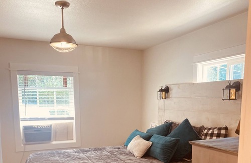 Cathlamet Apartamento | Cozy Farmhouse Retreat downtown Cathlamet