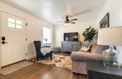 Circleville Casa | Cozy Farmhouse-Style Cottage by Mighty 5 Ntl Parks