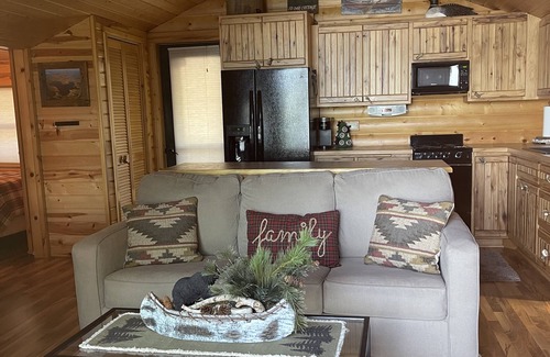 Arbor Vitae Cabina | Cozy Fitz Cabin located on Big Arbor Vitae Lake