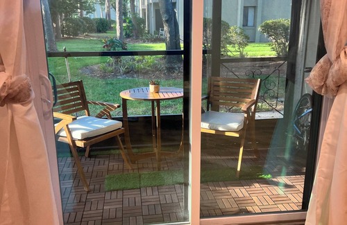 Longwood Condominio | Cozy Floridian tropical condo.