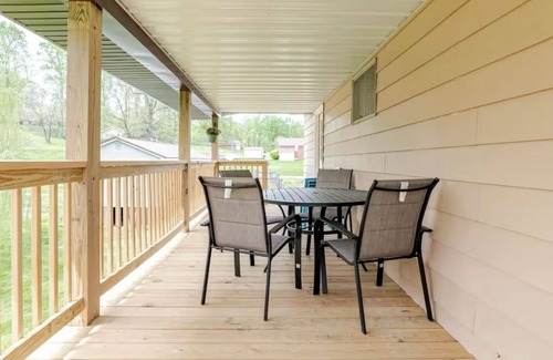 Westwood Casa | Cozy Fonzie Flat