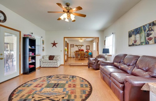 Fort Cobb Casa | Cozy Fort Cobb Home Rental Near Lake Access!