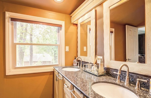 Annandale Casa | Cozy four bedroom Family home in Annandale.