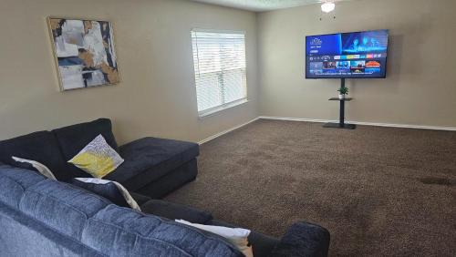 Converse Casa | Cozy Four Bedroom Residence In Converse