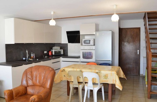 Saint-Pierre-la-Mer Casa | Casa de 5 habitaciones para 8 personas, a 750m de la playa, con terraza grande y parking