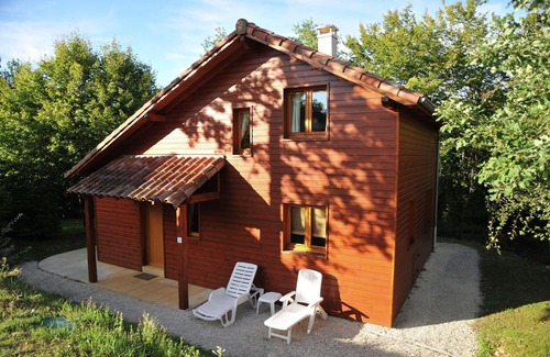 Souillac Chalet De Esquí | Chalet de madera en los bosques del increible valle del Dordoña