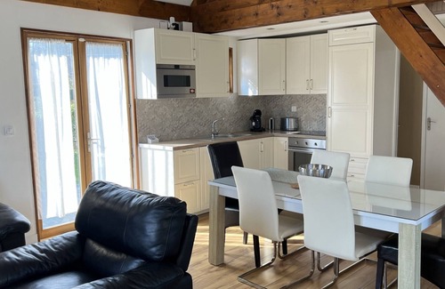 Merville-Franceville-Plage Chalet De Esquí | Chalet de 78m² avec Jardin Privé, Proche Plage et Commerce, 3 Chambres pour 6 Personnes
