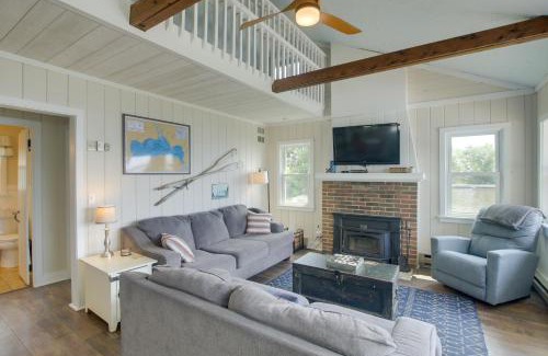 Fremont Casa | Cozy Fremont Cottage on Lake Poygan and Fishing Dock