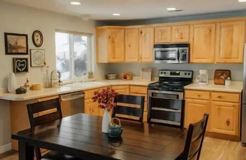 Mountain Green Apartamento | Cozy Full Basement Getaway in Mountain Green