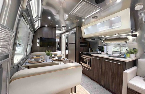 Whitemarsh Island Casa | Cozy & Fun Airstream Glamper Near Downtown & Beach