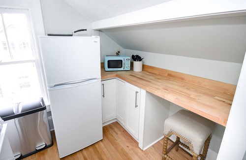 Miller Southside Apartamento | Cozy Game Day Rental - Walking distance to Lane Stadium