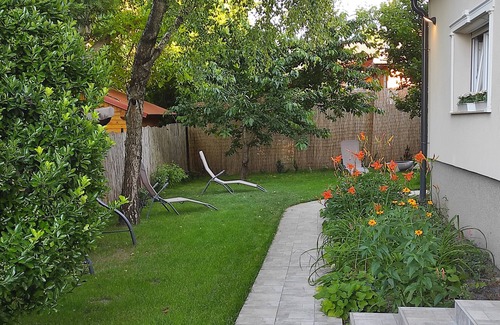 Torokbalint Casa | Cozy garden city atmosphere 10 minutes from Budapest dogs welcome