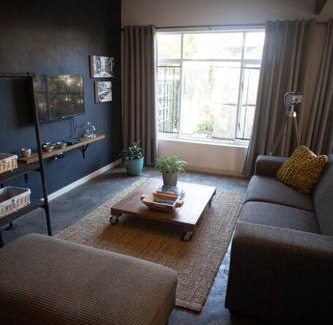 Queenswood Apartamento | Cozy Garden Cottage with Solar Power