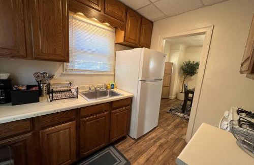 Lincoln Park Casa | Cozy Gem King Bunk Beds Near Major Highways Sleep6