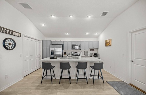 Sumter County Casa | Cozy Gem near Eastport (Golfcart Included)