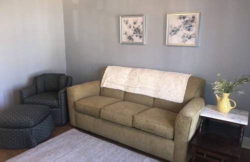 Germantown Apartamento | Cozy Germantown Haven walking distance to many restaurants