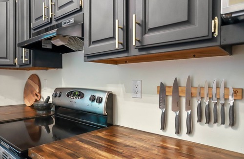 The Woods Casa | Cozy getaway in the woods of Hedgesville, WV. Pet friendly!