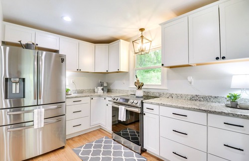 Afton Cabaña | Cozy Getaway | Near Veritas & Blue Ridge Tunnel | Modern Comforts