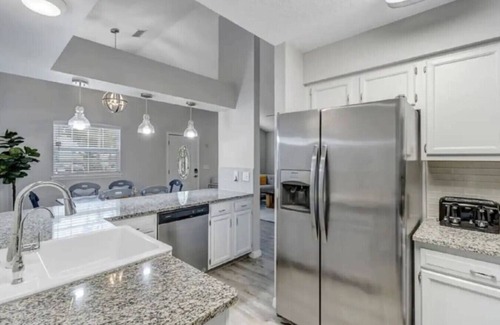 Jacksonville Beach Casa | Cozy Getaway - Close to Beach Fun and Mayo Clinic!
