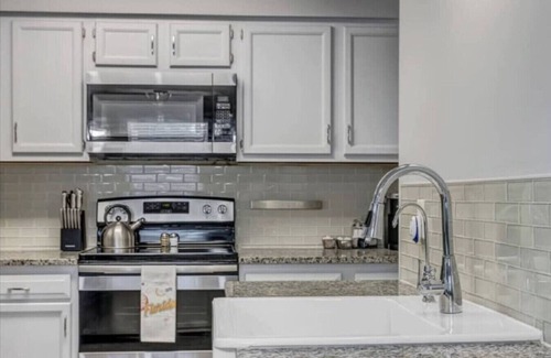 Jacksonville Beach Casa | Cozy Getaway - Close to Beach Fun and Mayo Clinic!