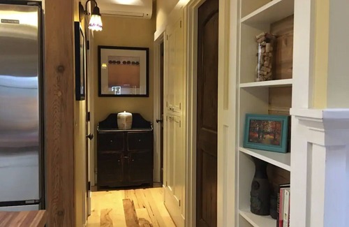 Laurelhurst Casa | Cozy Getaway w/Hot tub, Fireplace, Firepit & A/C