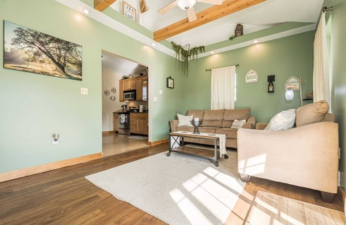 McHenry Cabaña | Cozy Getaway w/ Theater and Hot Tub
