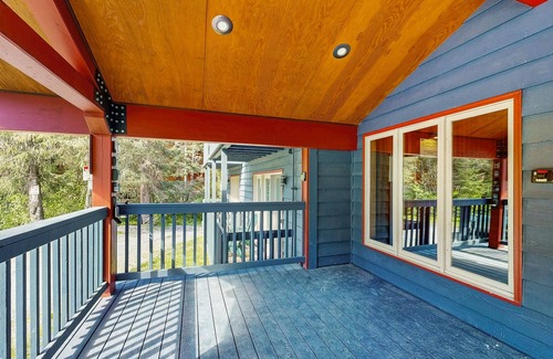Alyeska Condominio | Cozy Girdwood Condo – Your Gateway to Alaska’s Natural Beauty
