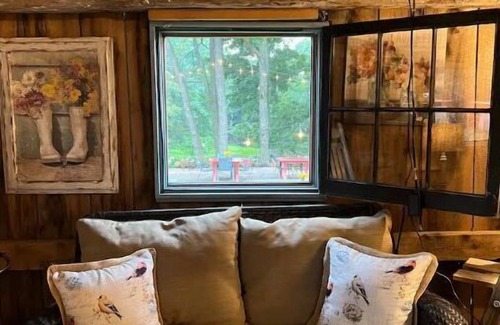 Turner Cama Y Desayuno | Cozy Glamping at Farm Bed and Breakfast in Maine