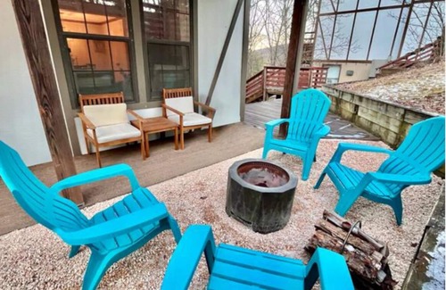 Basye Cabaña | Cozy Golf, Bike, Lake Cottage 3 br/2.5 bth 5 min. Bryce Resort