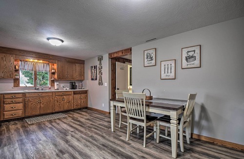 Goshen Casa | Cozy Goshen Farmhouse ~ 9 Mi to Amish Acres
