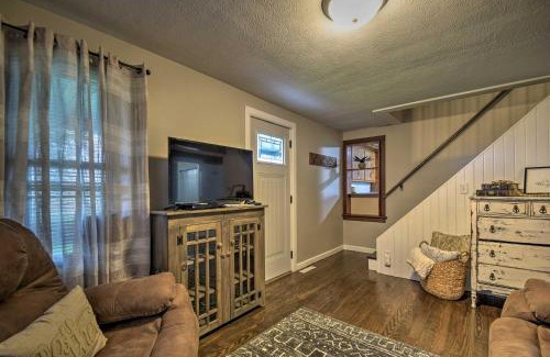 Goshen Casa | Cozy Goshen Farmhouse about 9 Mi to Amish Acres