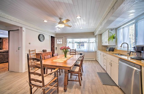 Great Barrington Casa | Cozy Great Barrington Home ~ 1 Mi to Ski Resort!